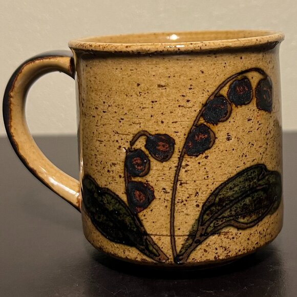 Vintage OTAGIRI JAPAN Floral Lily Flower Stoneware Mug w/ Brown Speckles ~ 1970s - Picture 2 of 11